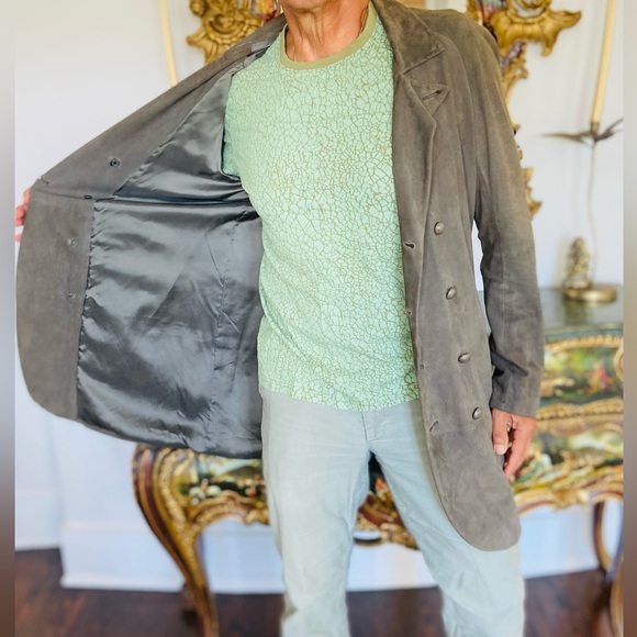 Varvatos 3/4 length 100% suede coat. Barely  used. Non smoking household - Picture 15 of 17